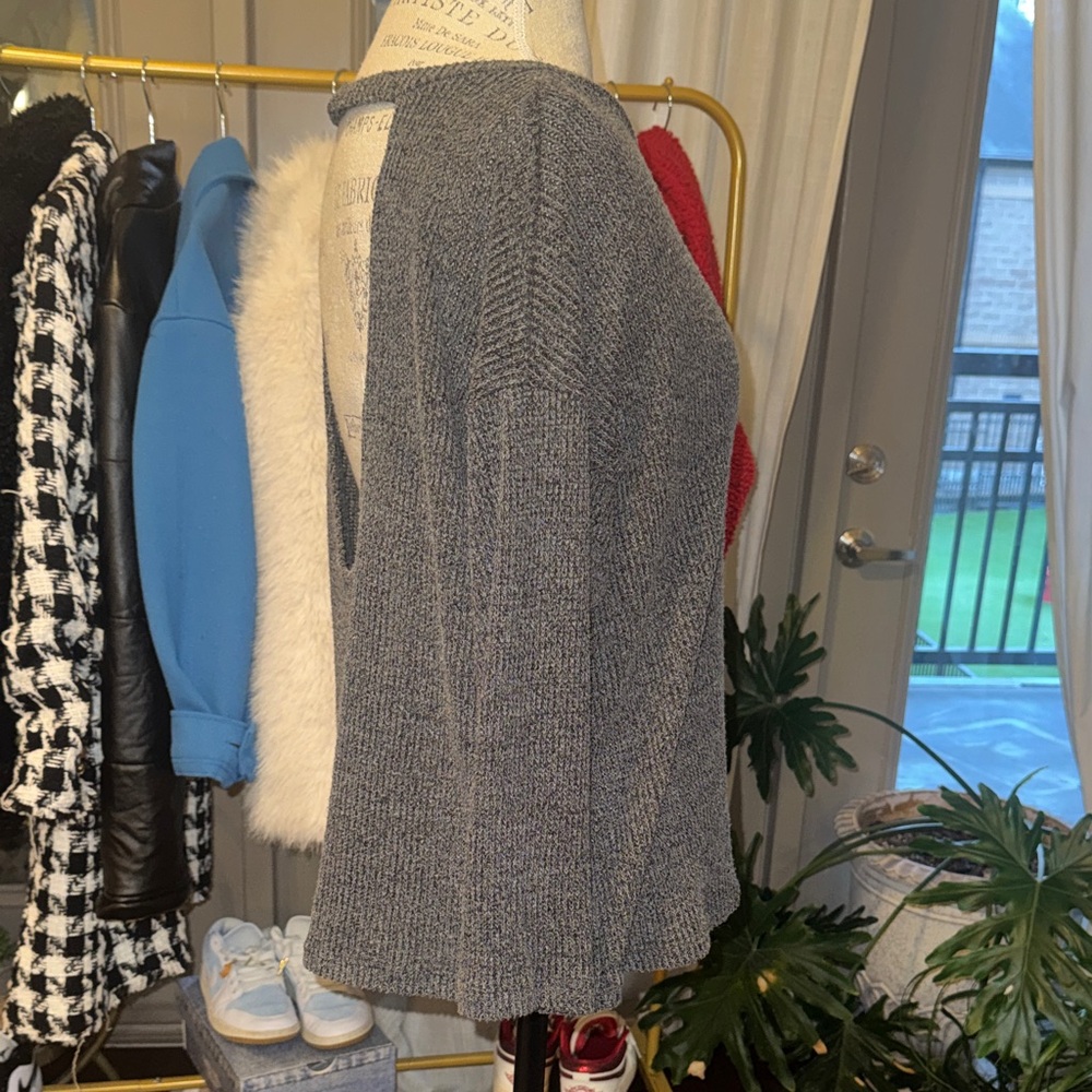 Jolie Gray V-Neck Open-Back Sweater Women’s Top Size Small - Picture 4 of 7
